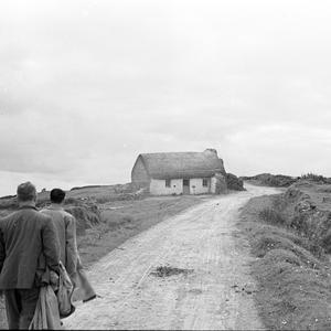 Listen to Blúiríní Béaloidis Folklore Podcast in the App