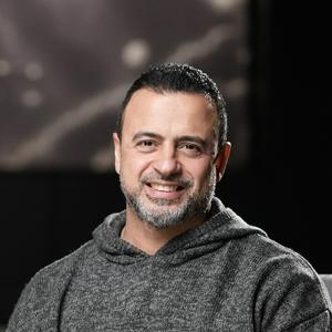 Listen to Mustafa Hosny - مصطفى حسني in the App